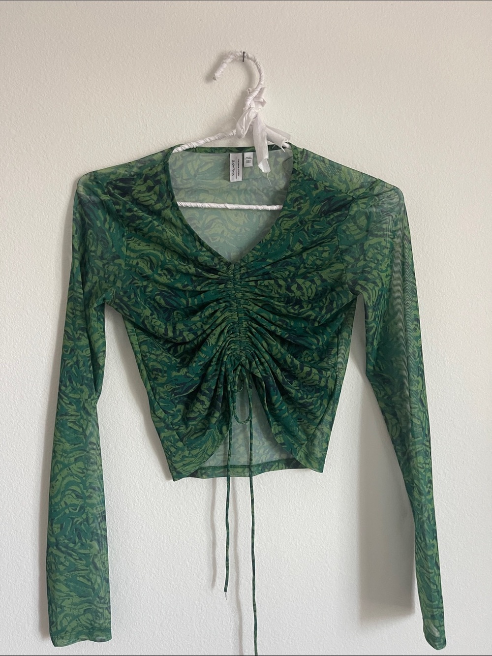 Stockholm Ateliers and other stories long sleeve Green mesh crop top. XS